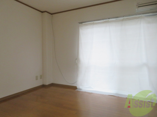 居室・リビング　リビングは陽当たりの良いお部屋になっていますね。