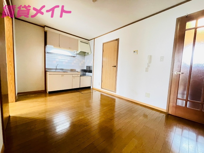 居室・リビング　同型部屋写真です。
