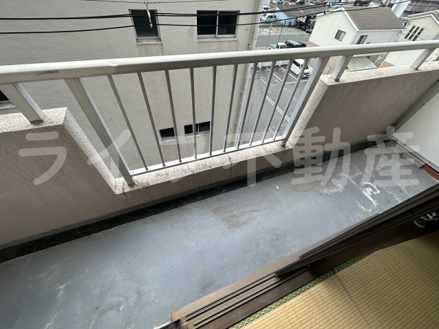 バルコニー　バルコニーがあります