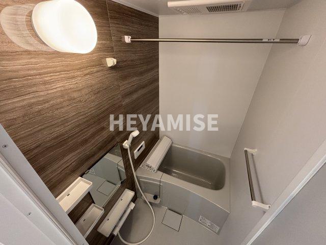 バス・シャワールーム　※室内画像は別号室のもの