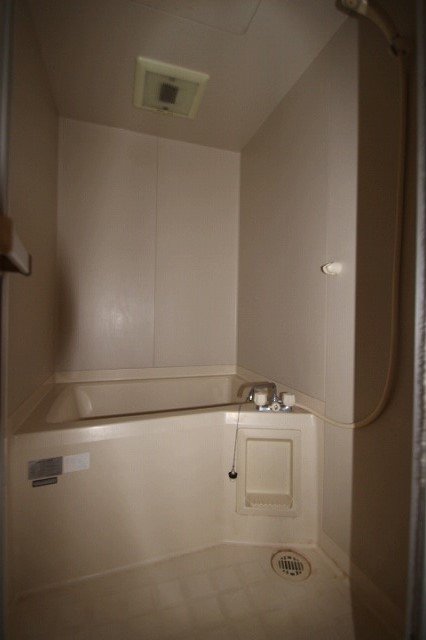 バス・シャワールーム　別号室の写真です