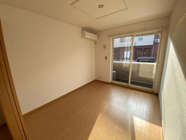 アルドーレ Iの居間写真