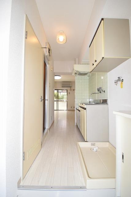 玄関　同タイプの他のお部屋写真です。