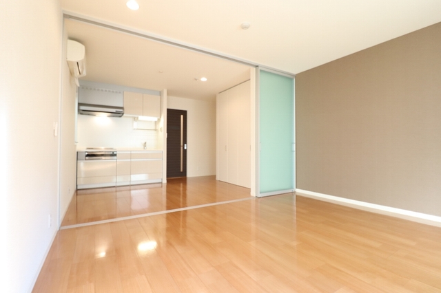 居室・リビング　洋室～ダイニング・エアコン全室完備