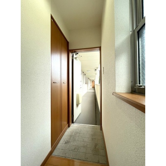 玄関　天井高のシューズＢＯＸ付き！