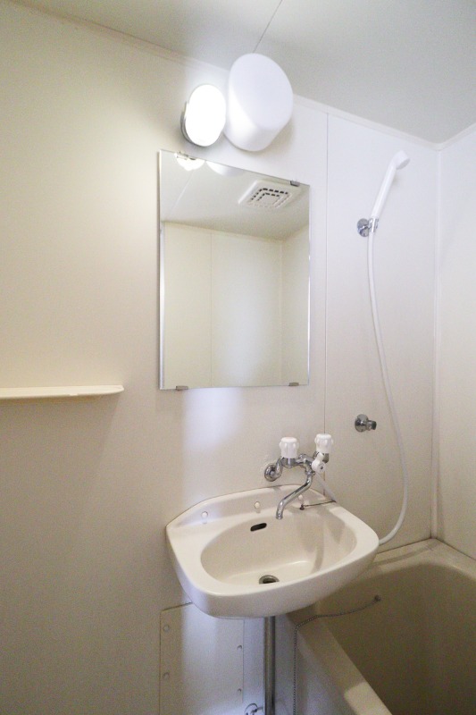 洗面設備　図面と現状が相違がある場合には現状を優先