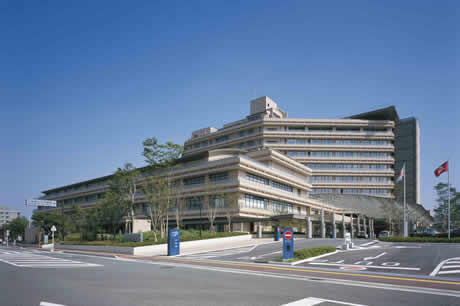 病院　山梨県立中央病院（病院）まで1451m