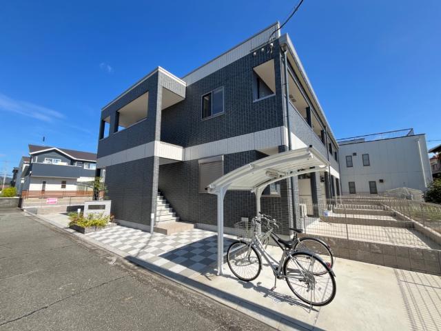 エントランス　外観写真（昼）