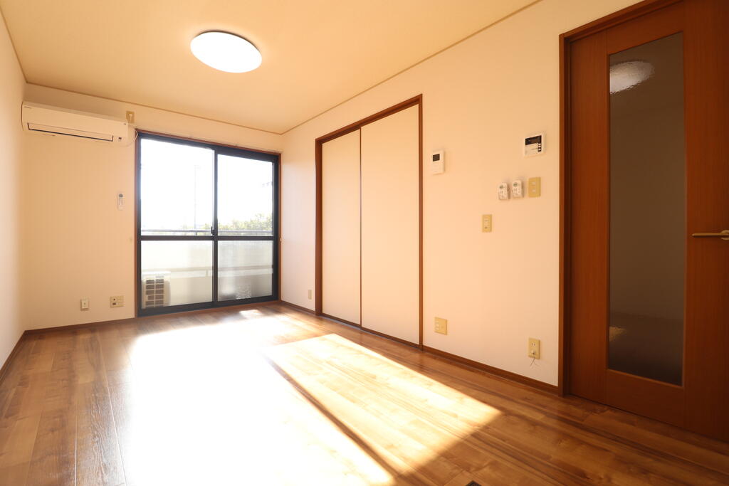 居室・リビング　リビング