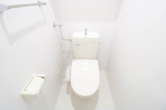 トイレ　トイレ、ウォシュレット付き！