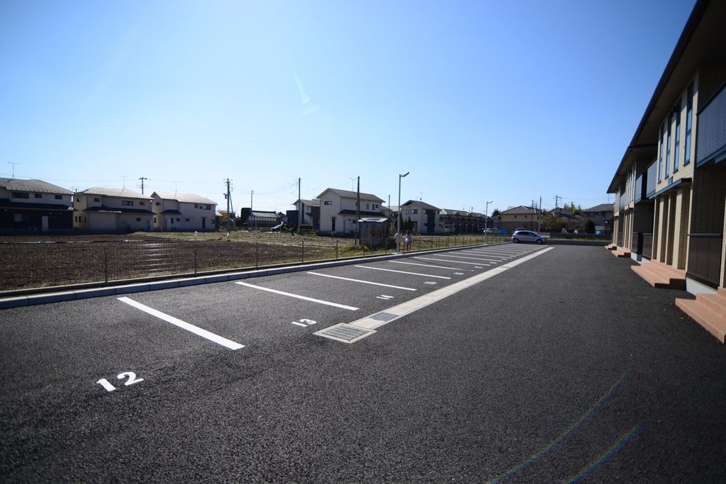 駐車場　駐車場