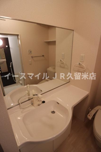 洗面設備　朝の身支度には欠かせない独立洗面化粧台