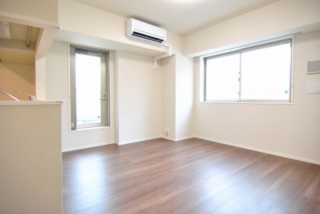 居室・リビング　ゆったり過ごせる居間です