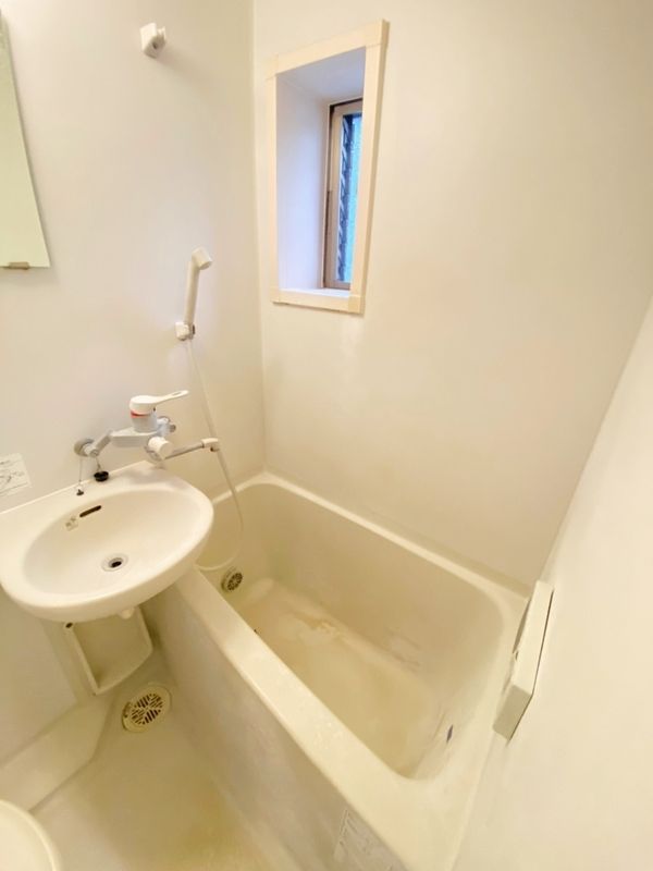 バス・シャワールーム　お風呂です