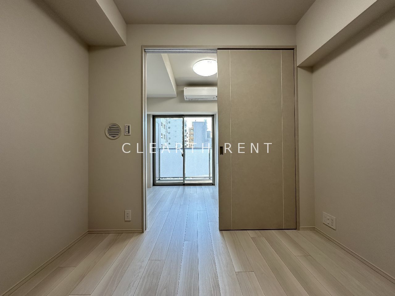 居室・リビング　同タイプ別住戸写真となります。現況と異なる場合がございます。