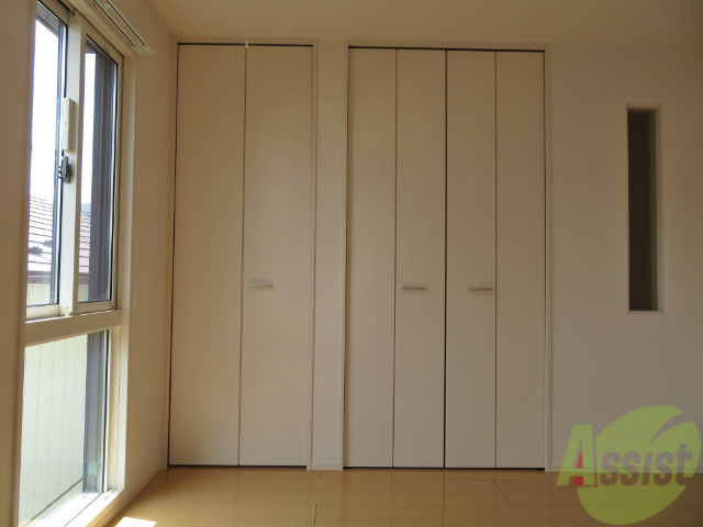 収納　収納スペースはコチラ。中が気になりますね～。