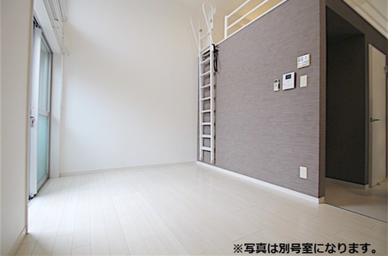 居室・リビング　ゆったり過ごせそうなリビングですね