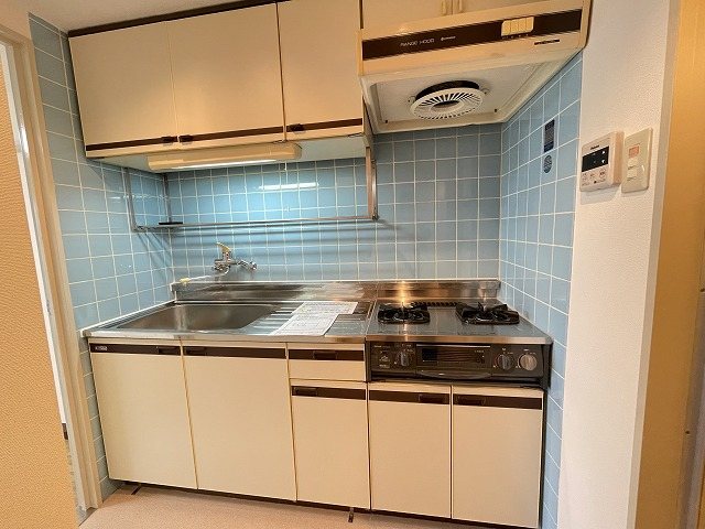 キッチン　同マンション別部屋