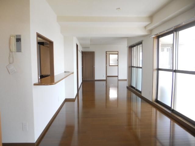 居室・リビング　★買い物施設充実の駅近物件★