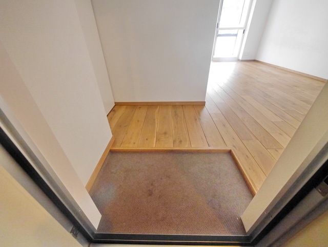 玄関　★お部屋探しは株式会社タウンハウジング東京まで★