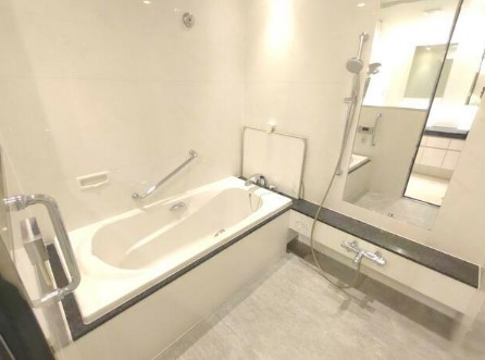 バス・シャワールーム　別部屋参考写真