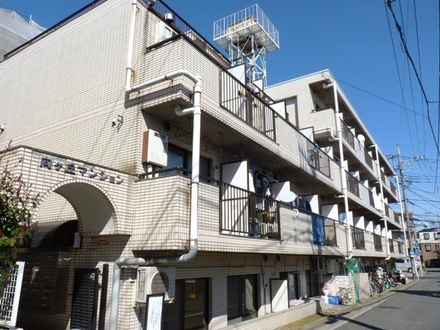 建物外観　横長の外観