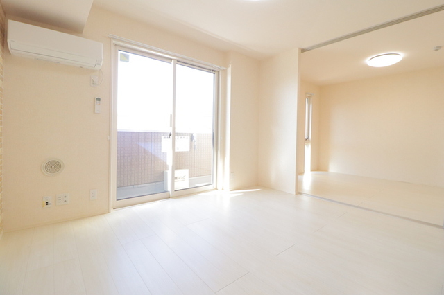 居室・リビング　リビング・洋室