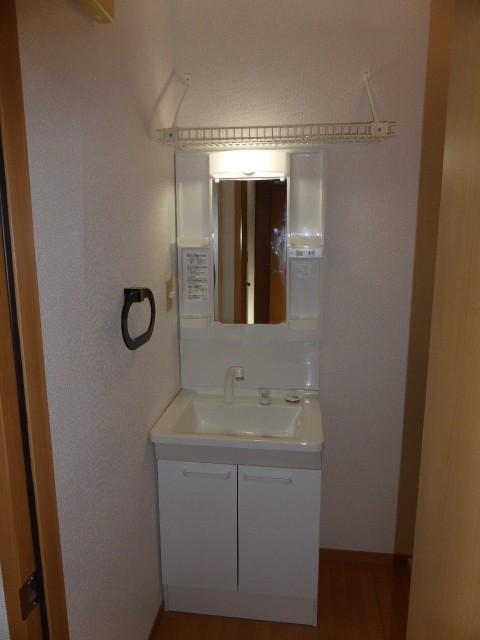 洗面設備　使いやすい洗面所です