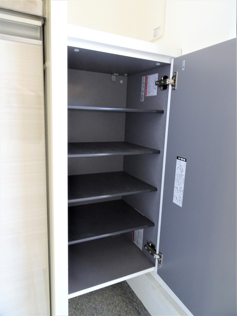 玄関　下駄箱付なので、玄関はいつでもスッキリ片付きますね☆