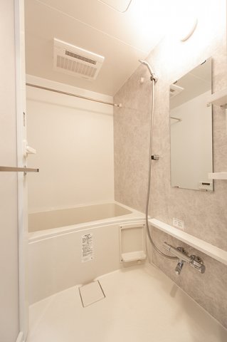 バス・シャワールーム　※写真は同タイプ住戸です。