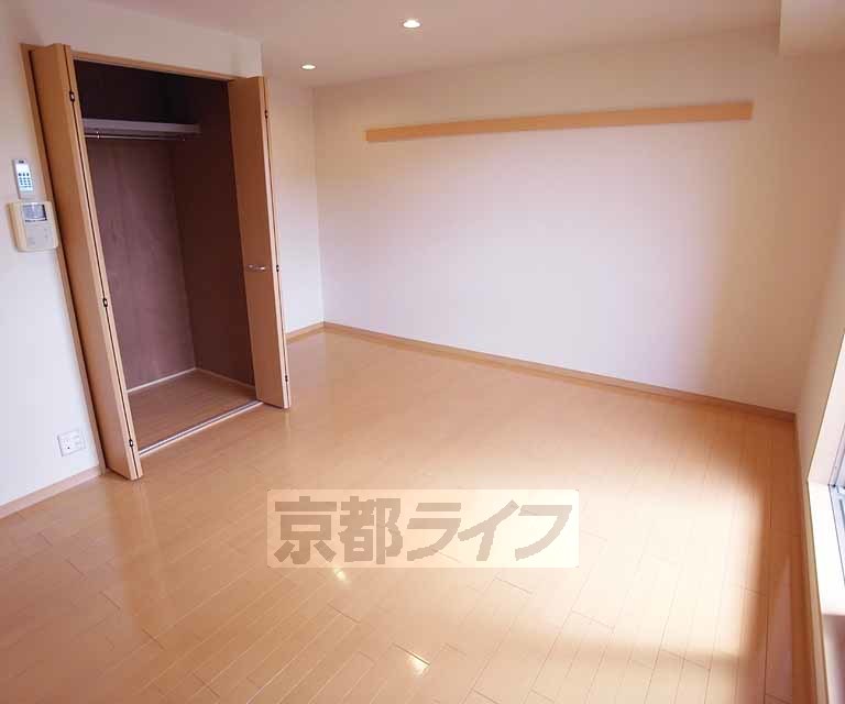 居室・リビング　広くて明るい綺麗なお部屋です・