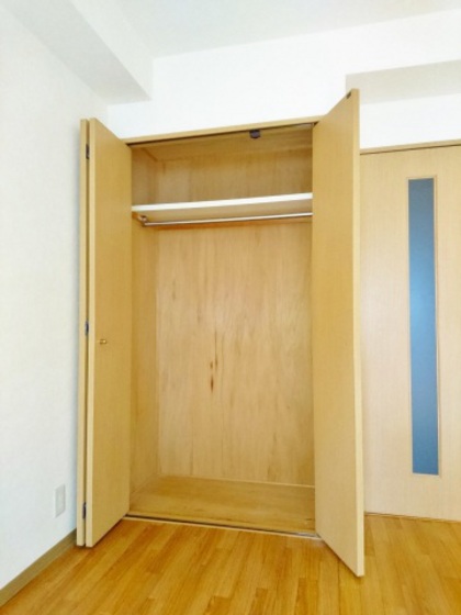 収納　※他部屋の写真です。