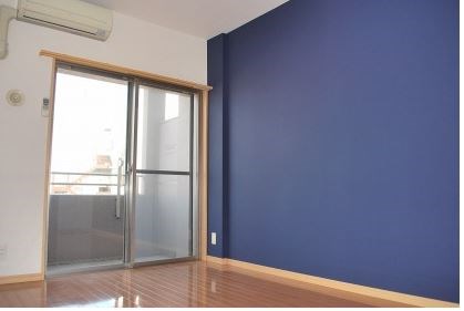 居室・リビング　※別号室の参考写真です。