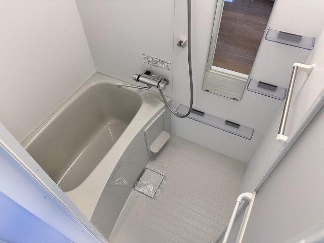 バス・シャワールーム　別号室の参考写真