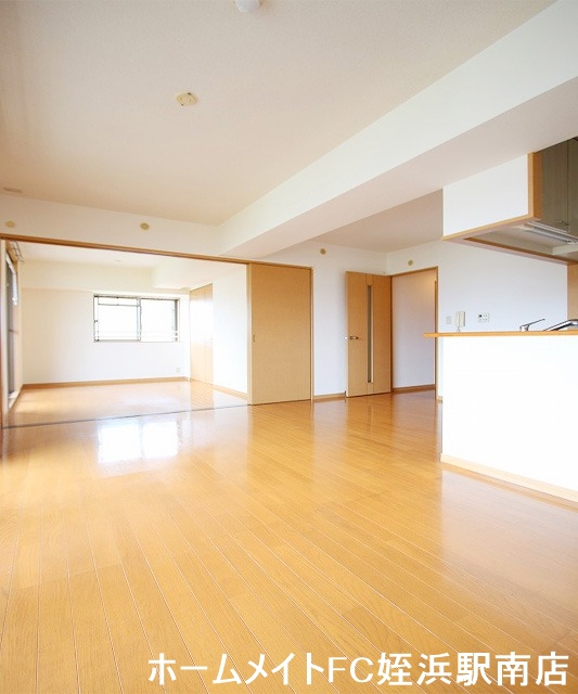 居室・リビング　★南向きで明るい室内♪★参考写真