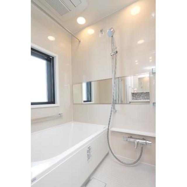 バス・シャワールーム　※写真は同タイプ住戸です。