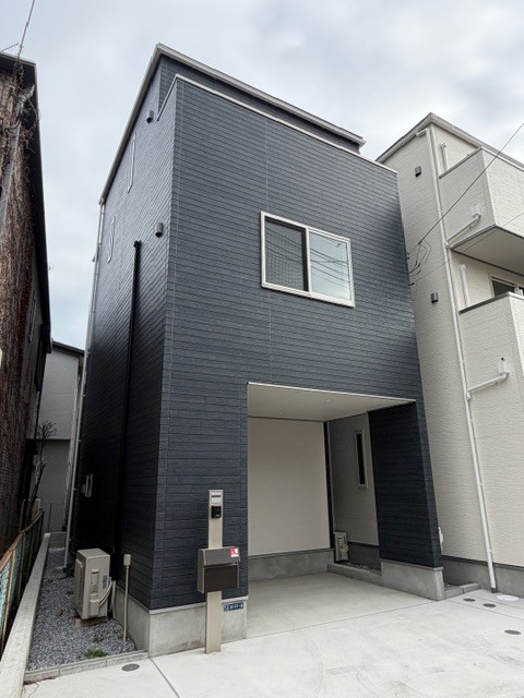 建物外観　新築の戸建です