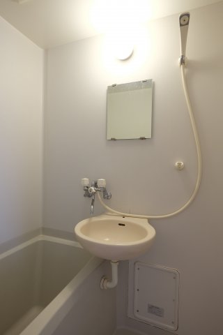 バス・シャワールーム　同タイプ別室画像の為、現況優先でご了承下さい