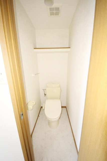 トイレ　トイレ（類似室内）