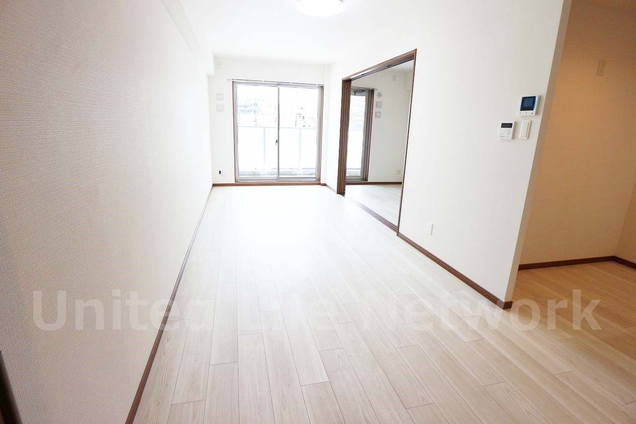 居室・リビング　ゆったりとくつろげる、落ち着きのある居室空間です