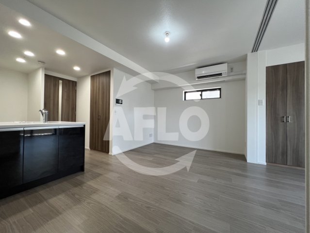 居室・リビング　リーガル西長堀II　リビング