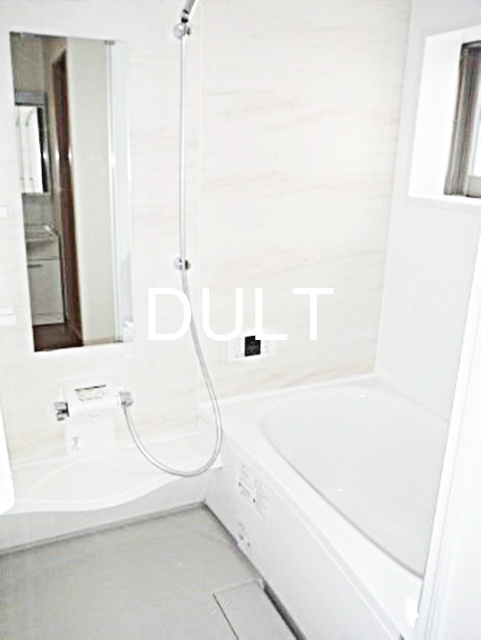 バス・シャワールーム　バスルームです。