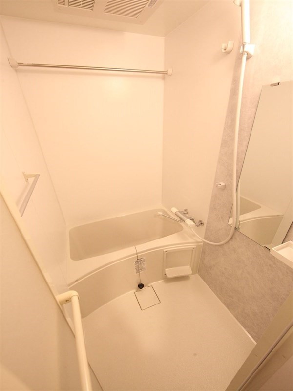 バス・シャワールーム　バスルーム　浴室暖房乾燥機付き