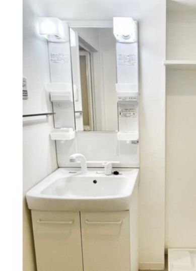 洗面設備　独立洗面化粧台付き