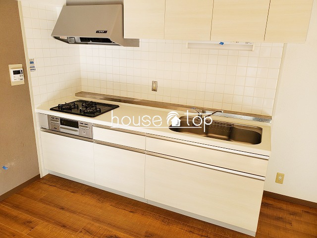 キッチン　3口コンロ付システムキッチン