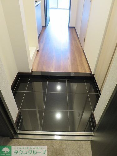 玄関　※参考写真