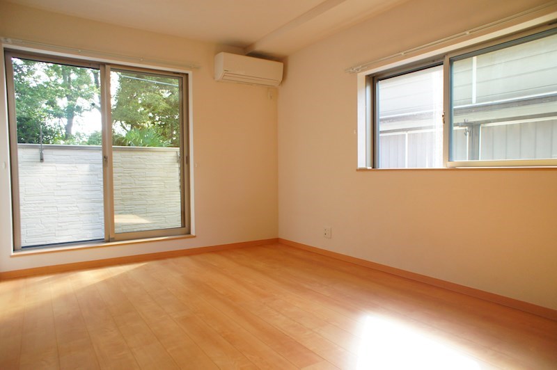 居室・リビング　同間取りの別部屋です