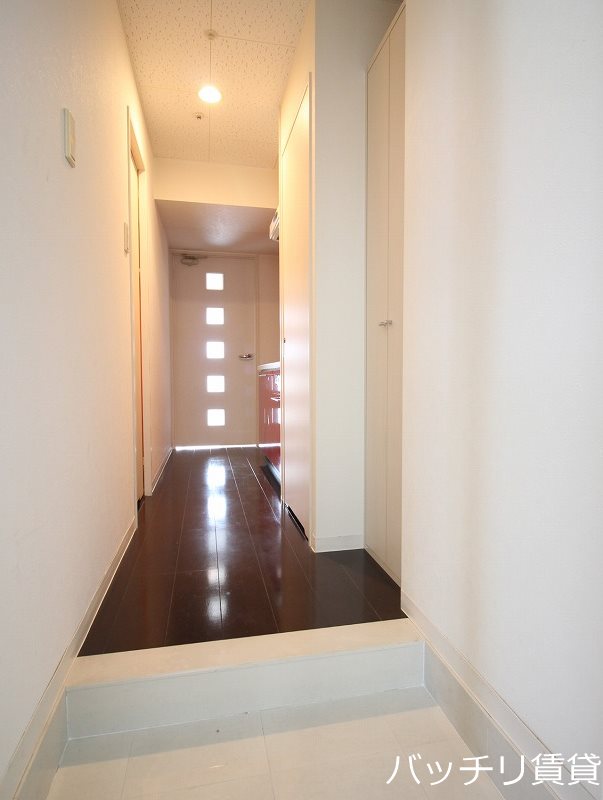 玄関　※同型タイプの為、現状優先