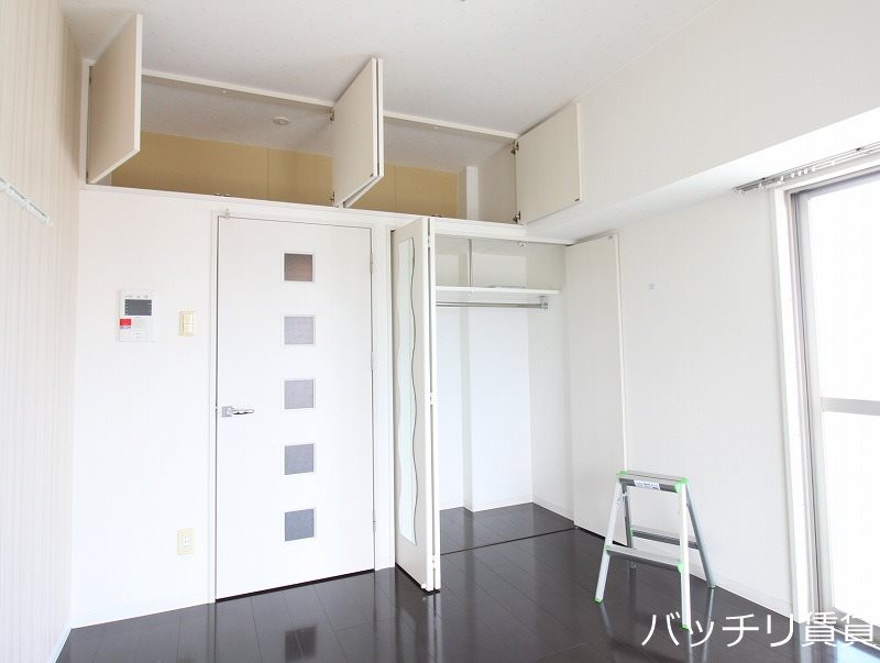 収納　同型タイプの為現状優先