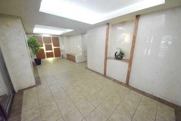 エントランス　ロビー